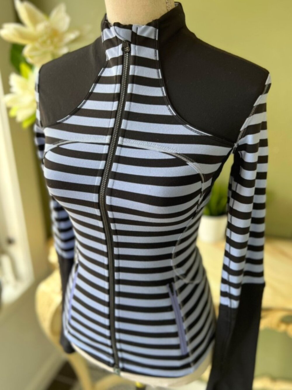 Lululemon Track Jacket - Picture 5 of 10